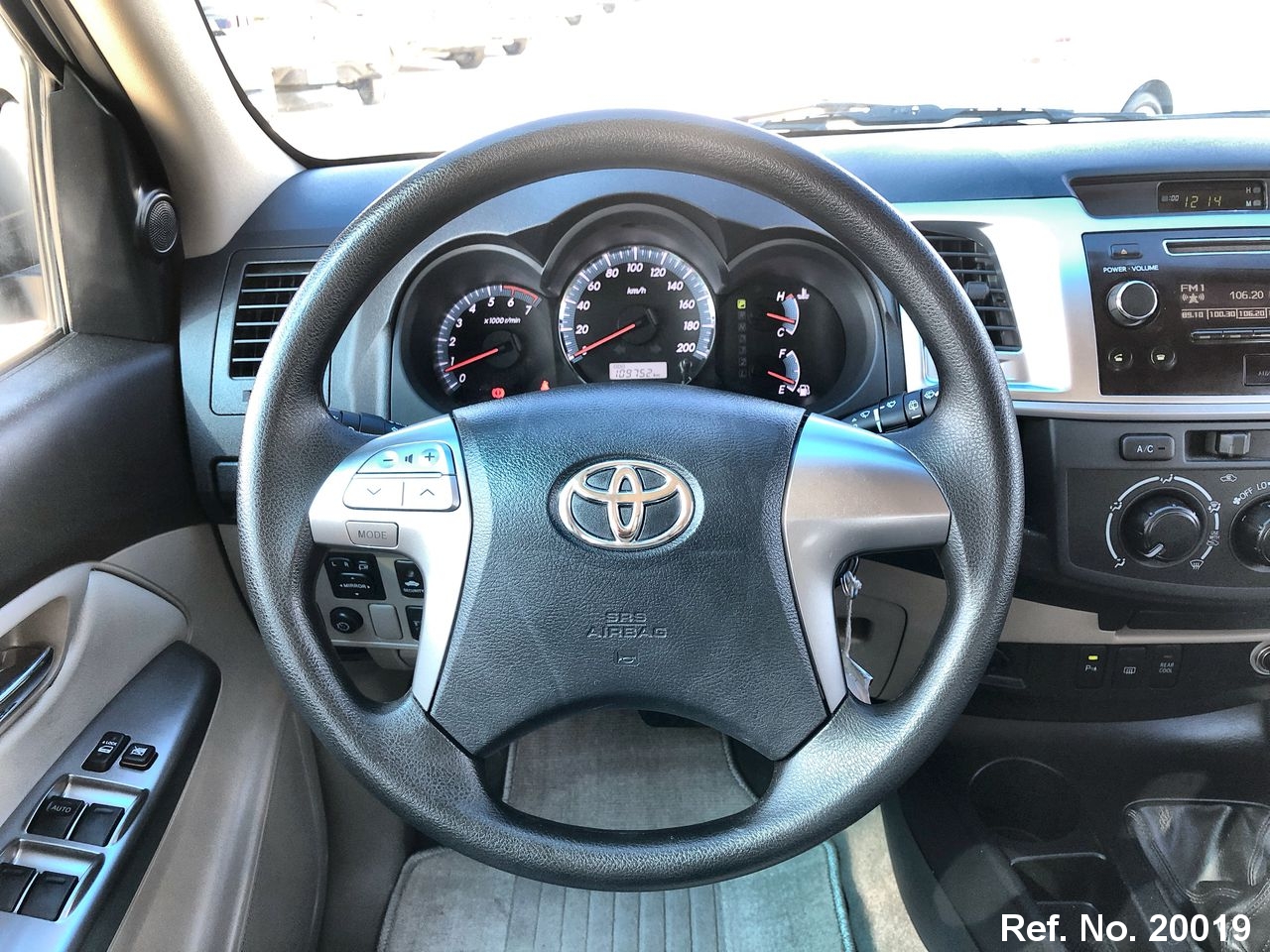  Toyota / Fortuner Stock No. 20019